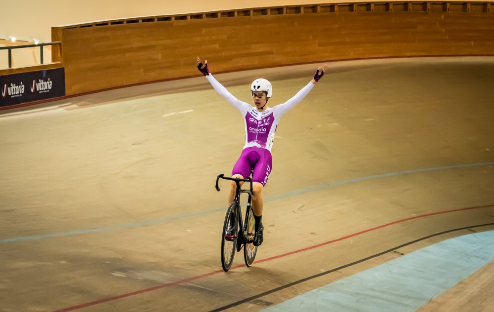 Francisco Alves em destaque no primeiro dia de Taa no Veldromo Nacional