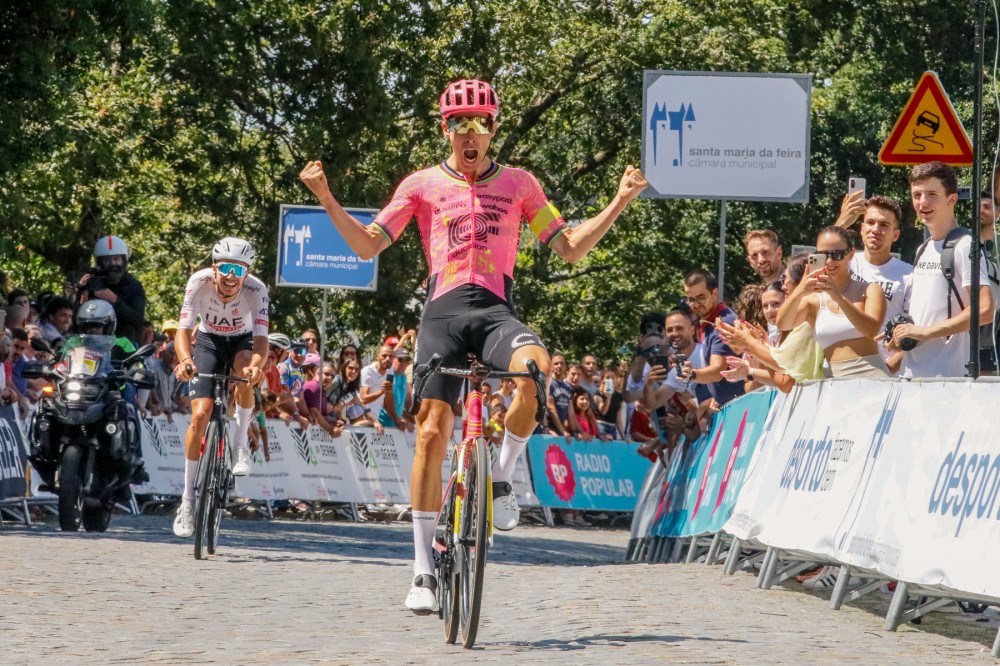 Rui Costa coroado campeo nacional no Castelo da Feira