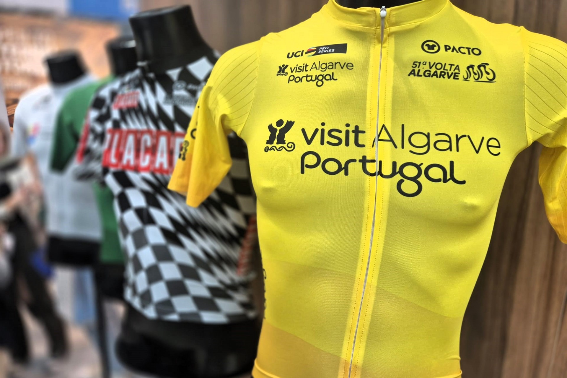 Federao Portuguesa de Ciclismo foi  FITUR de Madrid apresentar Volta ao Algarve 2025